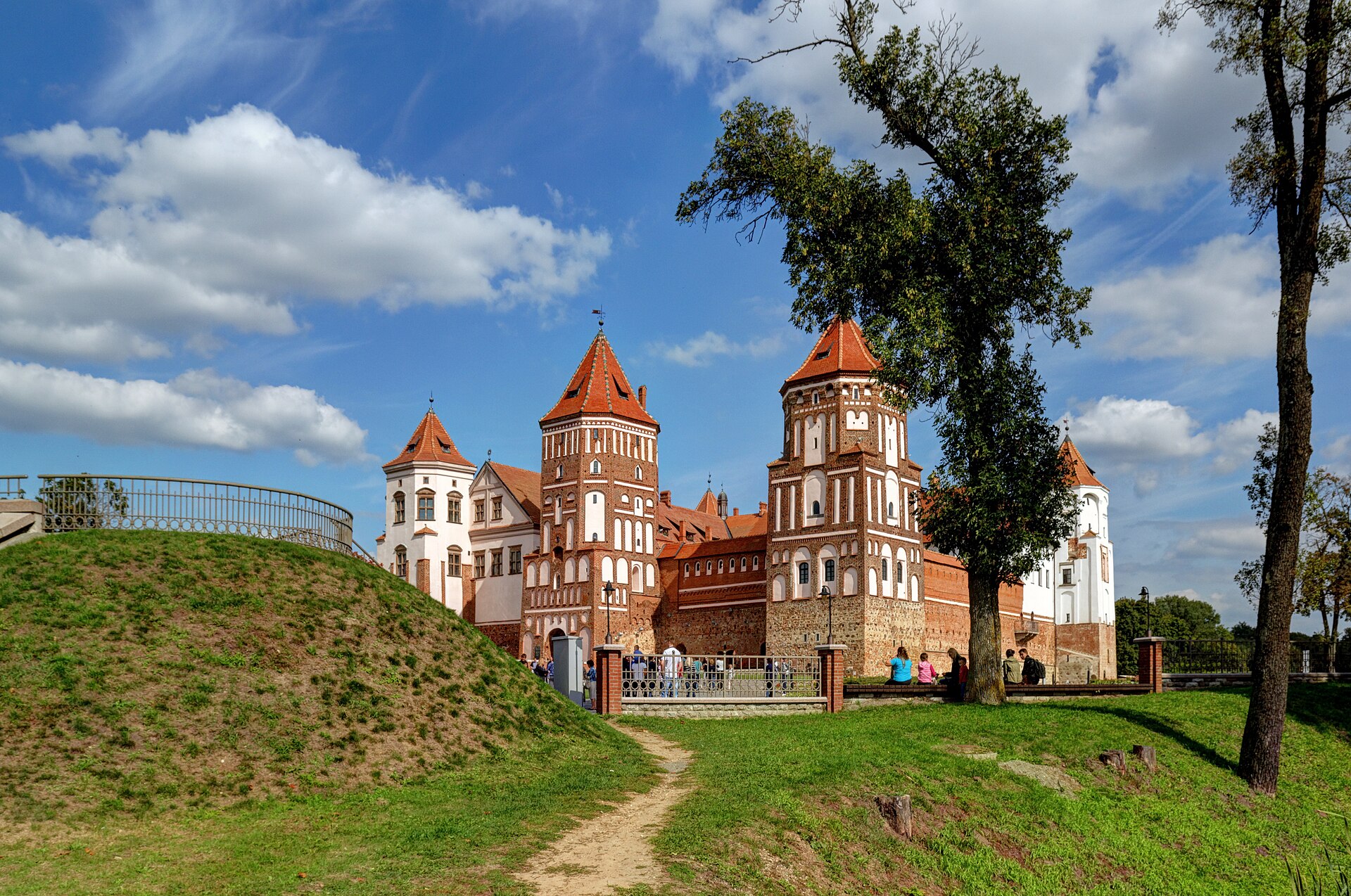 Мирский замок, Беларусь